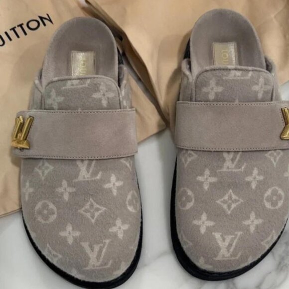 Louis Vuitton gray Monogram mules with suede and Gold Detail women’s size 39 - Picture 4 of 4